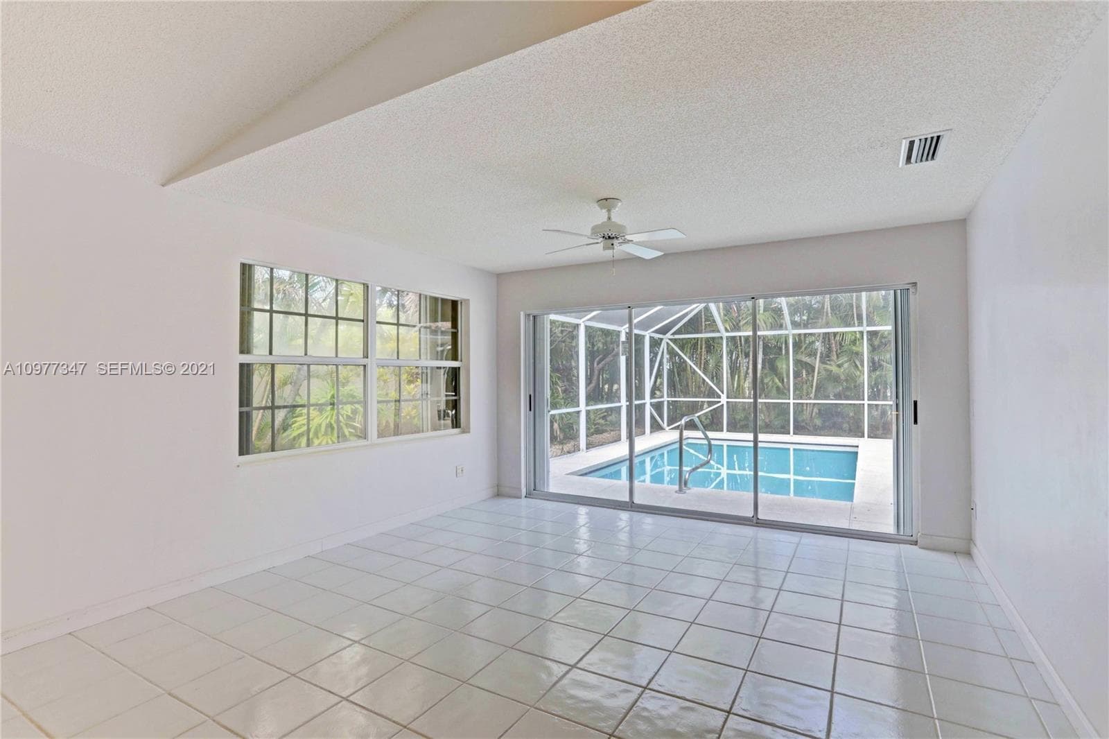 7819 SE Spicewood Circle, Hobe Sound FL 33455 photo 3