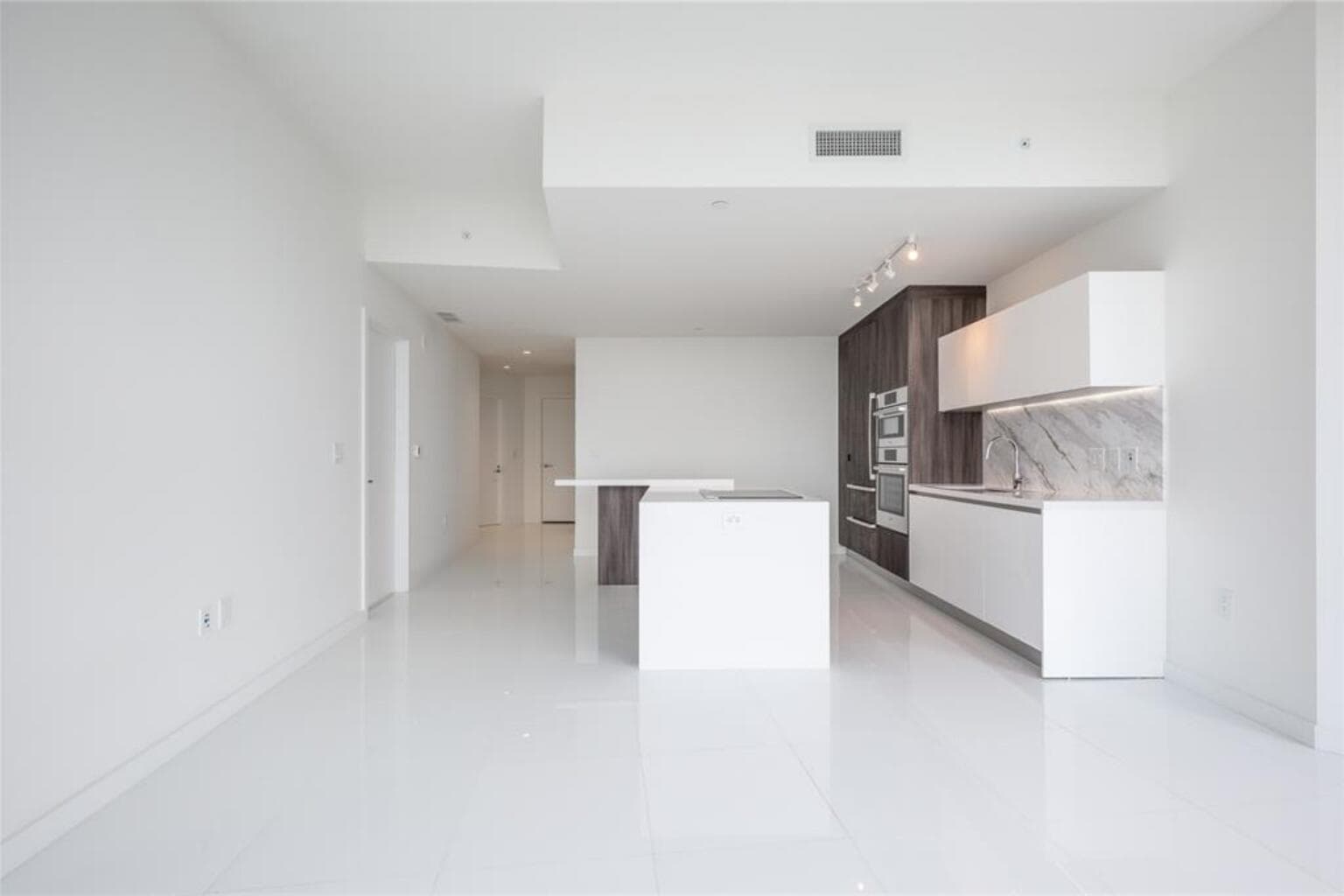851 NE 1st Avenue # 1510, Miami FL 33130 photo 3