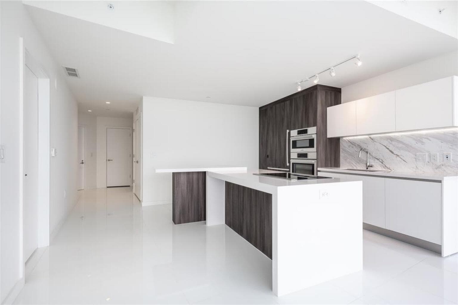 851 NE 1st Avenue # 1510, Miami FL 33130 photo 4