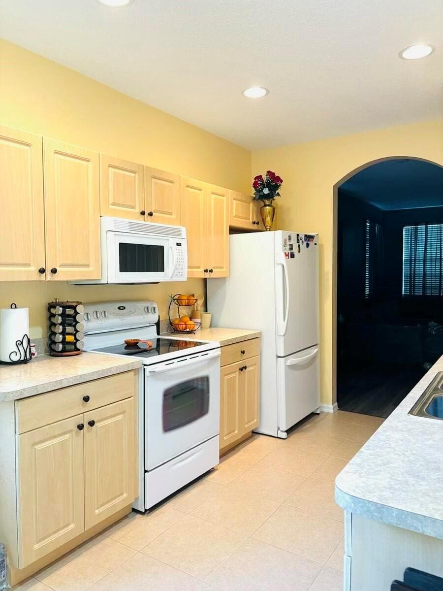 2104 SE Eatonville Drive, Port St. Lucie FL 34952 photo 3
