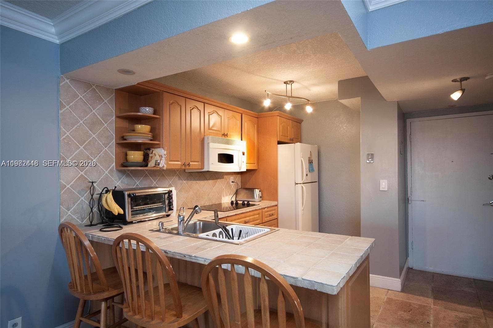 1455 N Treasure Dr # 5E, North Bay Village FL 33141 photo 4