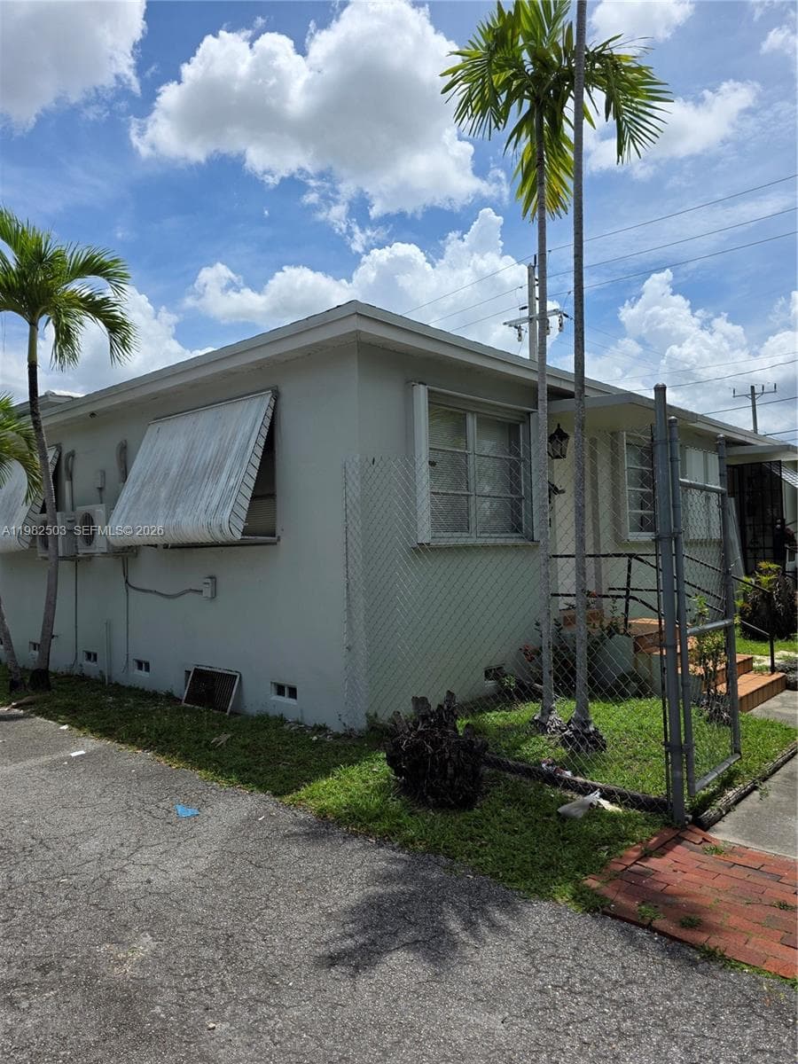 57 Esplanade Dr # C, Miami Springs FL 33166 photo 2