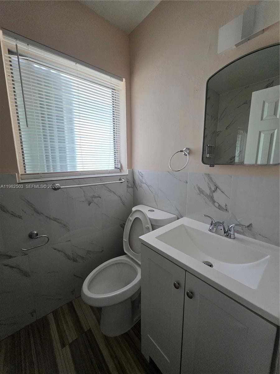 57 Esplanade Dr # C, Miami Springs FL 33166 photo 4