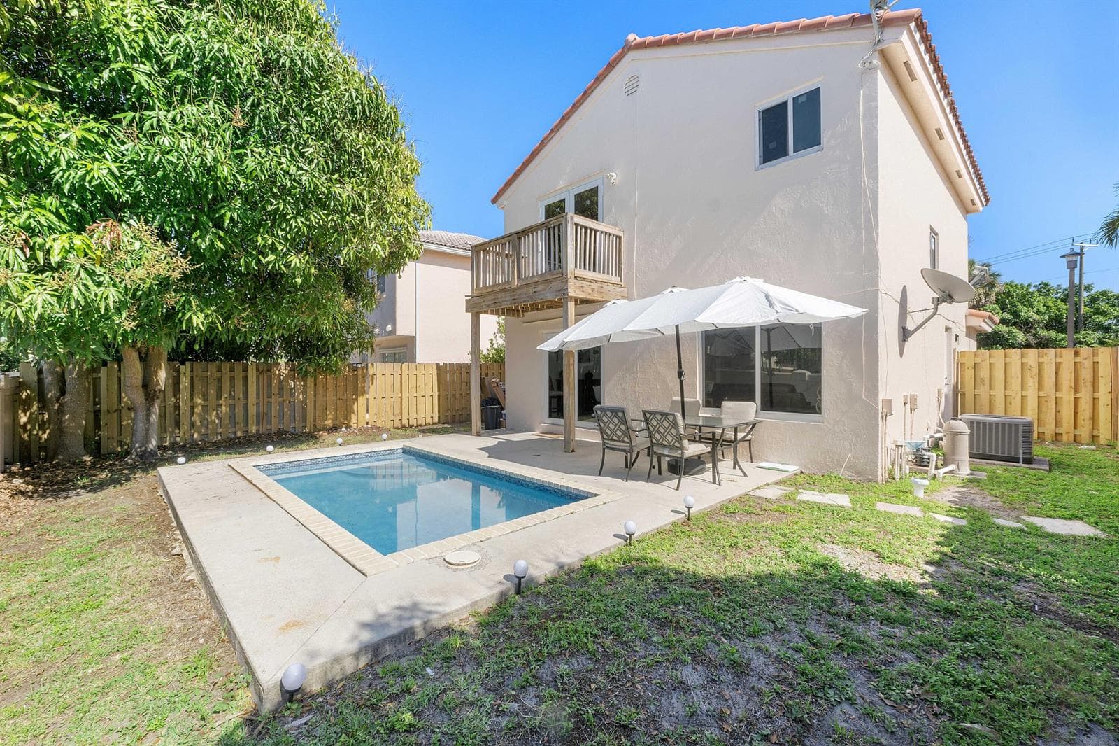 6363 Seagrape Circle, Margate FL 33063 photo 2
