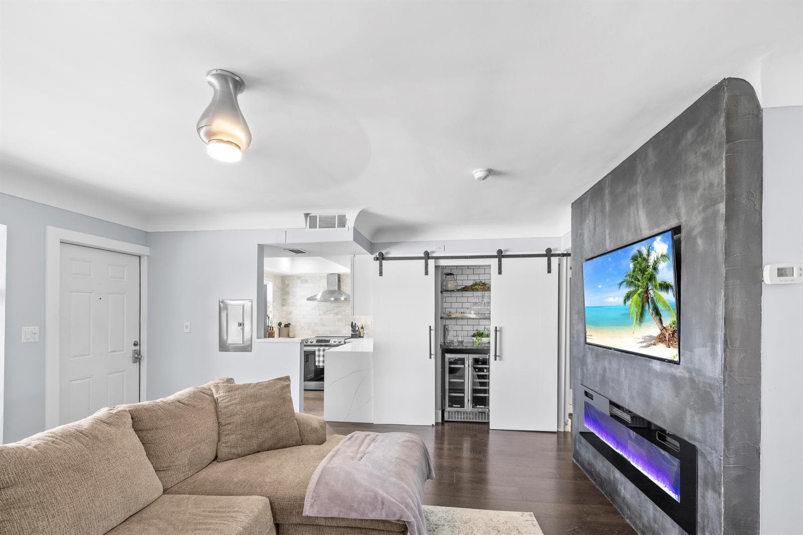 535 Hendricks Isle # 302, Fort Lauderdale FL 33301 photo 3