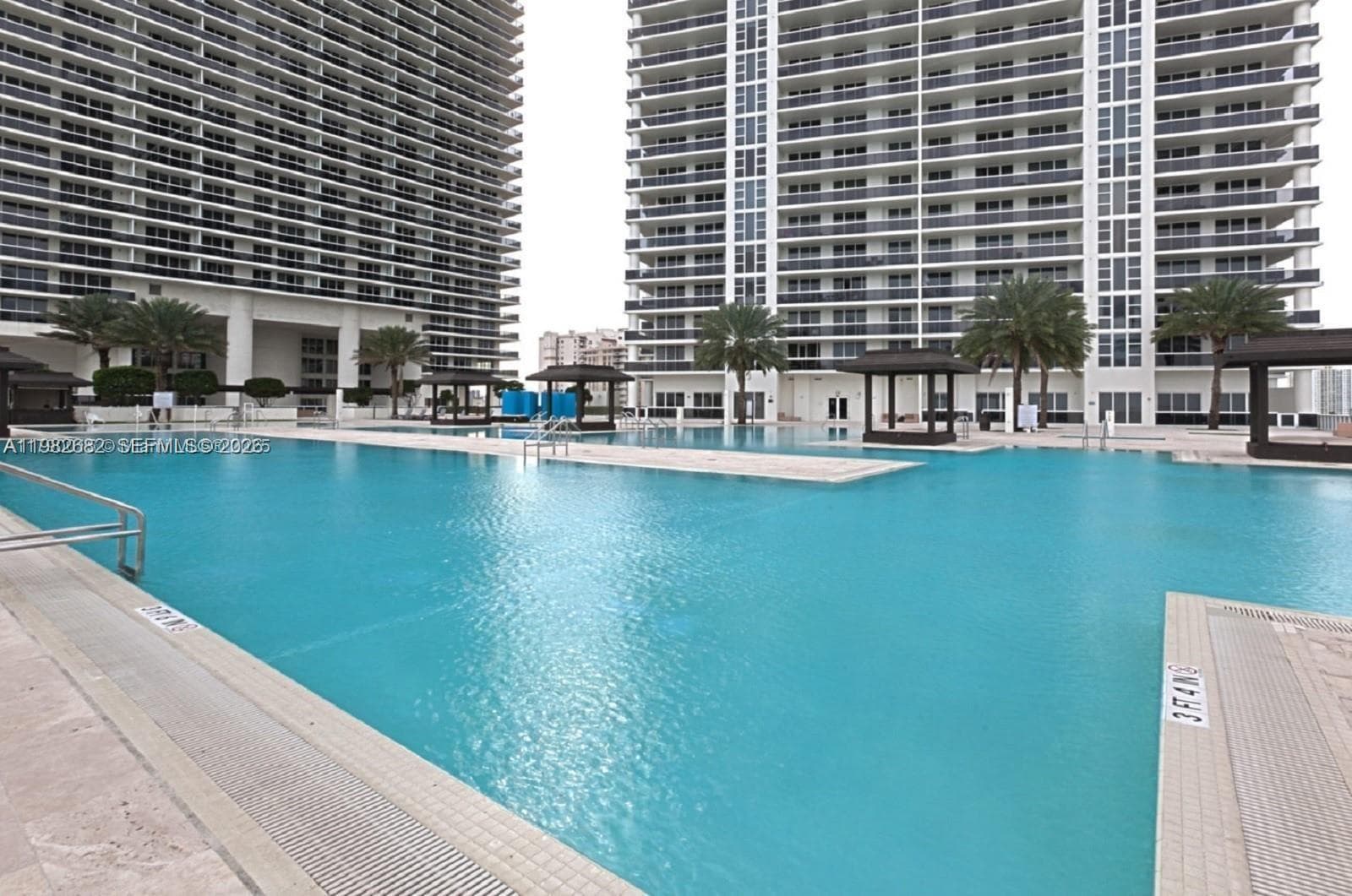 1830 S Ocean Dr # 4608, Hallandale Beach FL 33009 photo 2