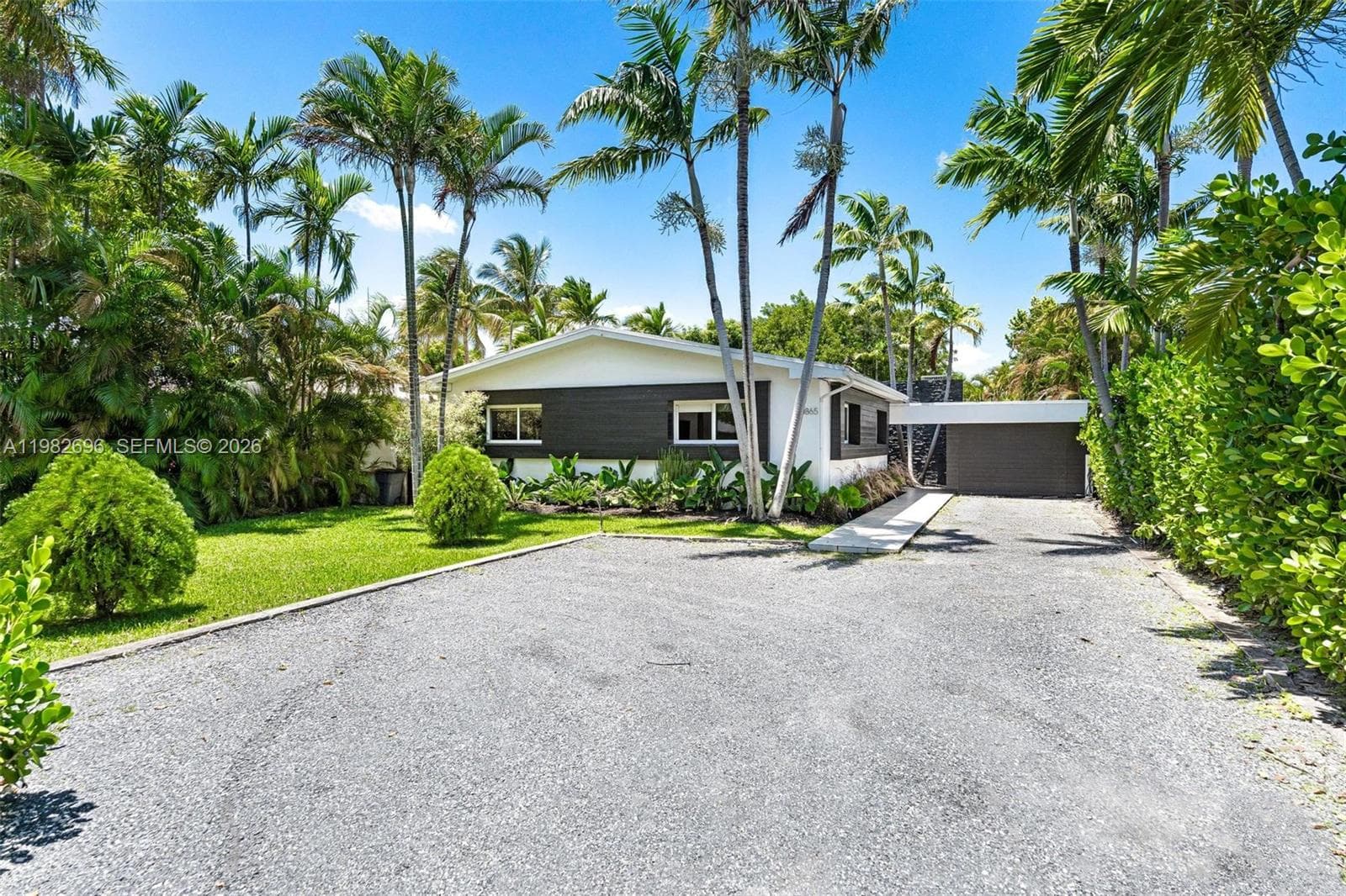 1865 Daytonia Rd, Miami Beach FL 33141 photo 3