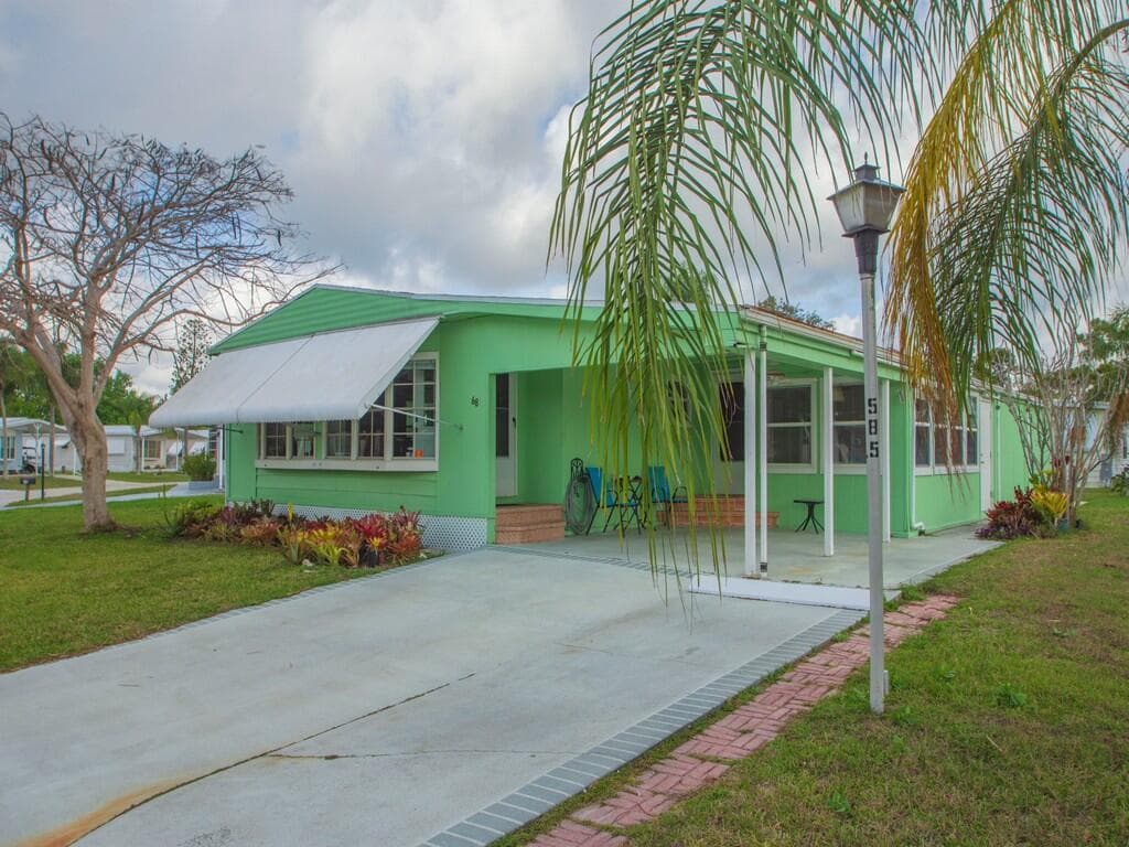 68 W Caribbean, Port St. Lucie FL 34952 photo 2