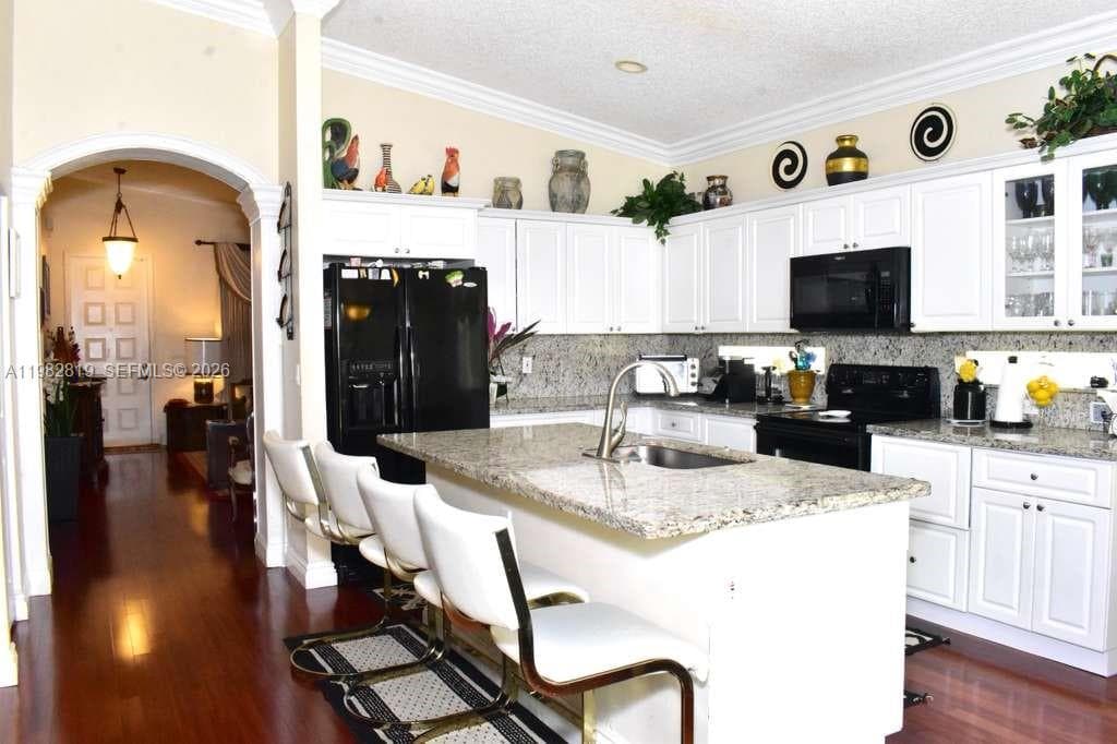 16319 SW 11th St, Pembroke Pines FL 33027 photo 3