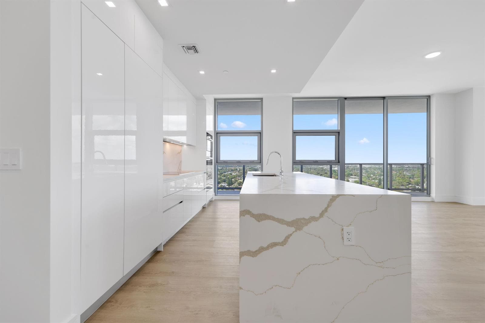 220 Lake Shore Drive # 1823, Lake Park FL 33403 photo 3
