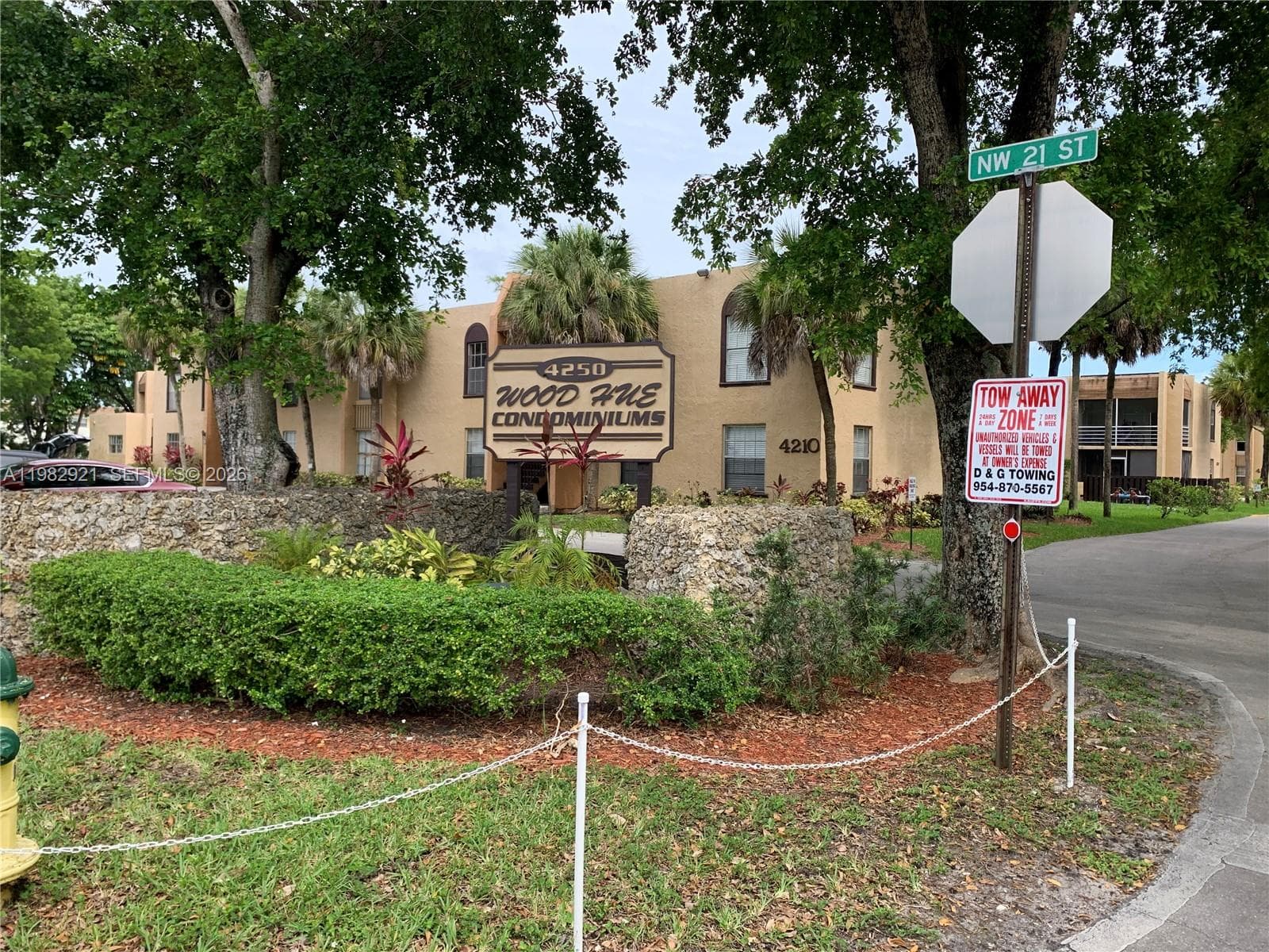 4210 NW 21st St # 102, Lauderhill FL 33313