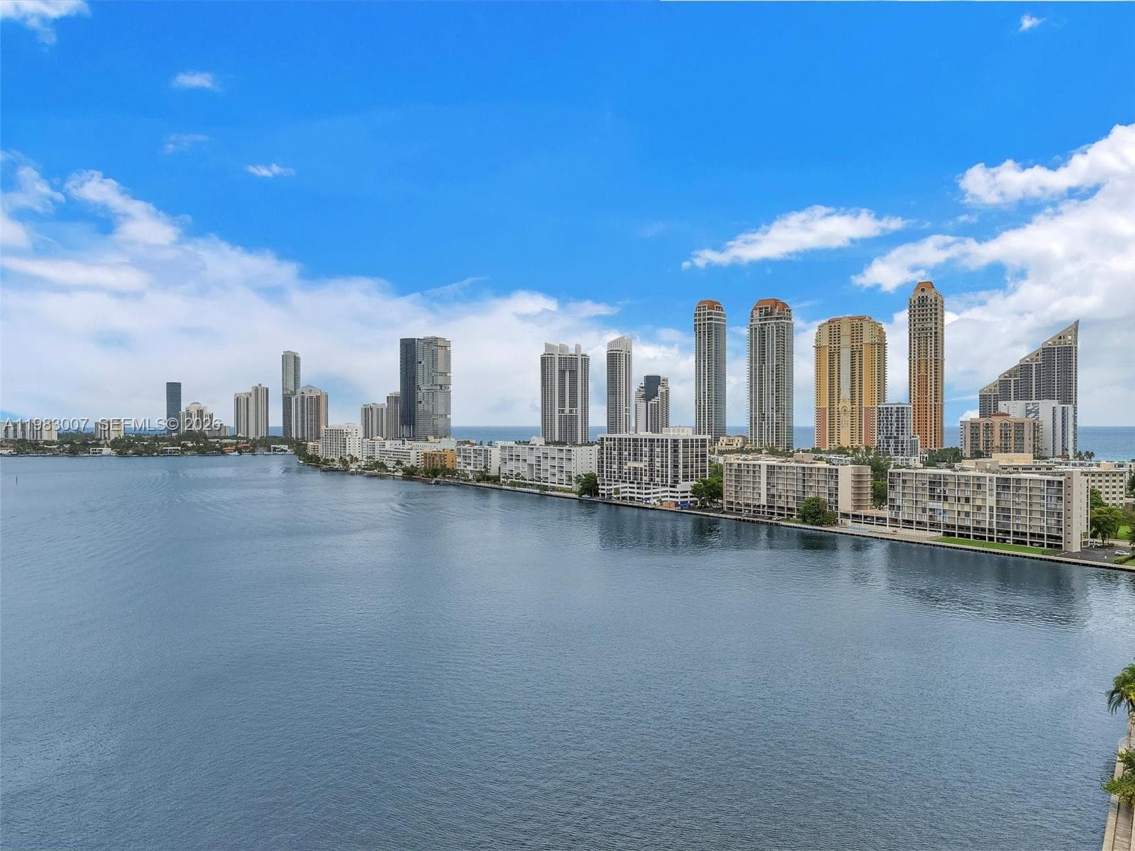 301 174th St # 1818, Sunny Isles Beach FL 33160 photo 2