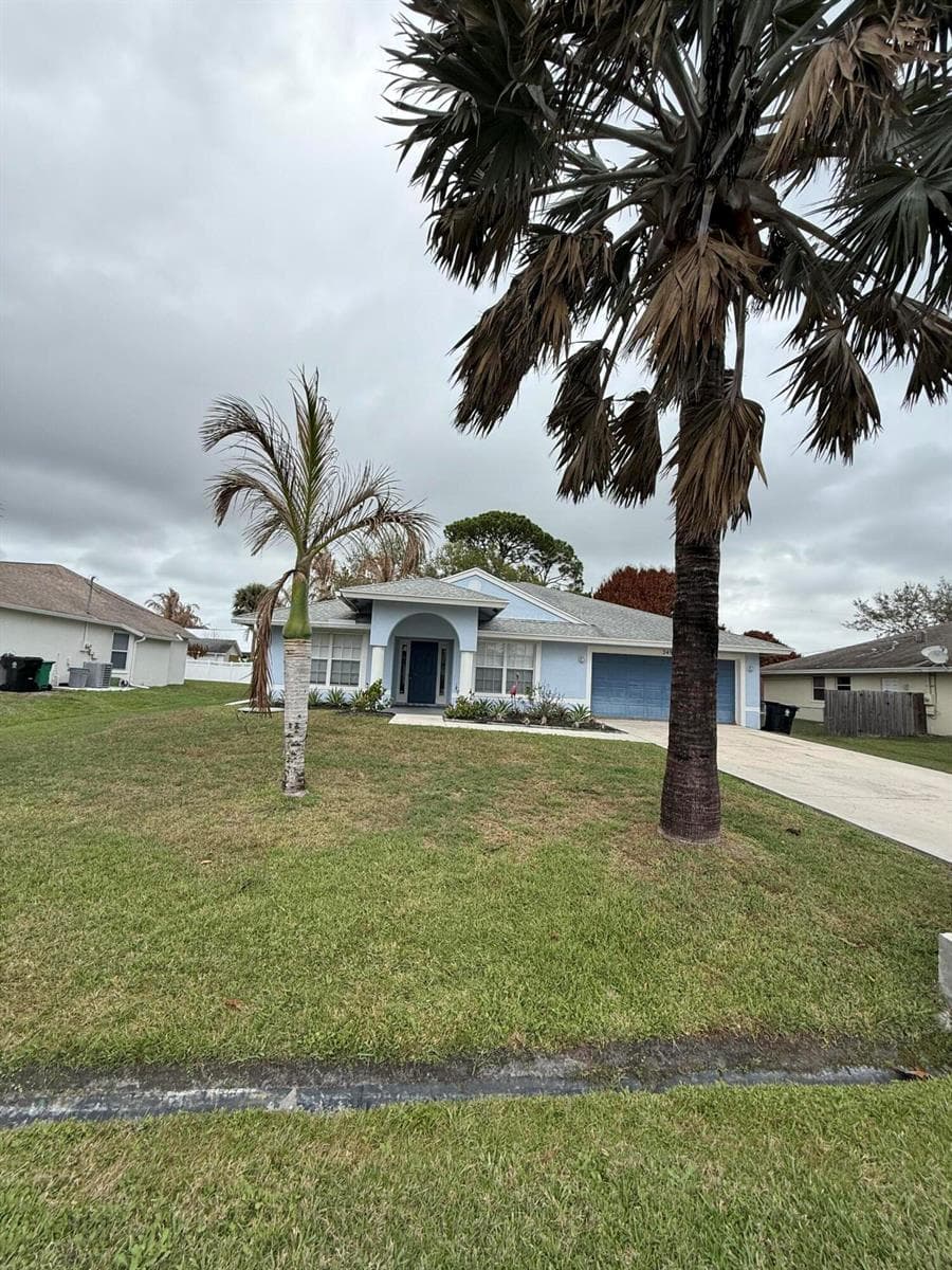249 NE Glentry Avenue, Port St. Lucie FL 34983 photo 2