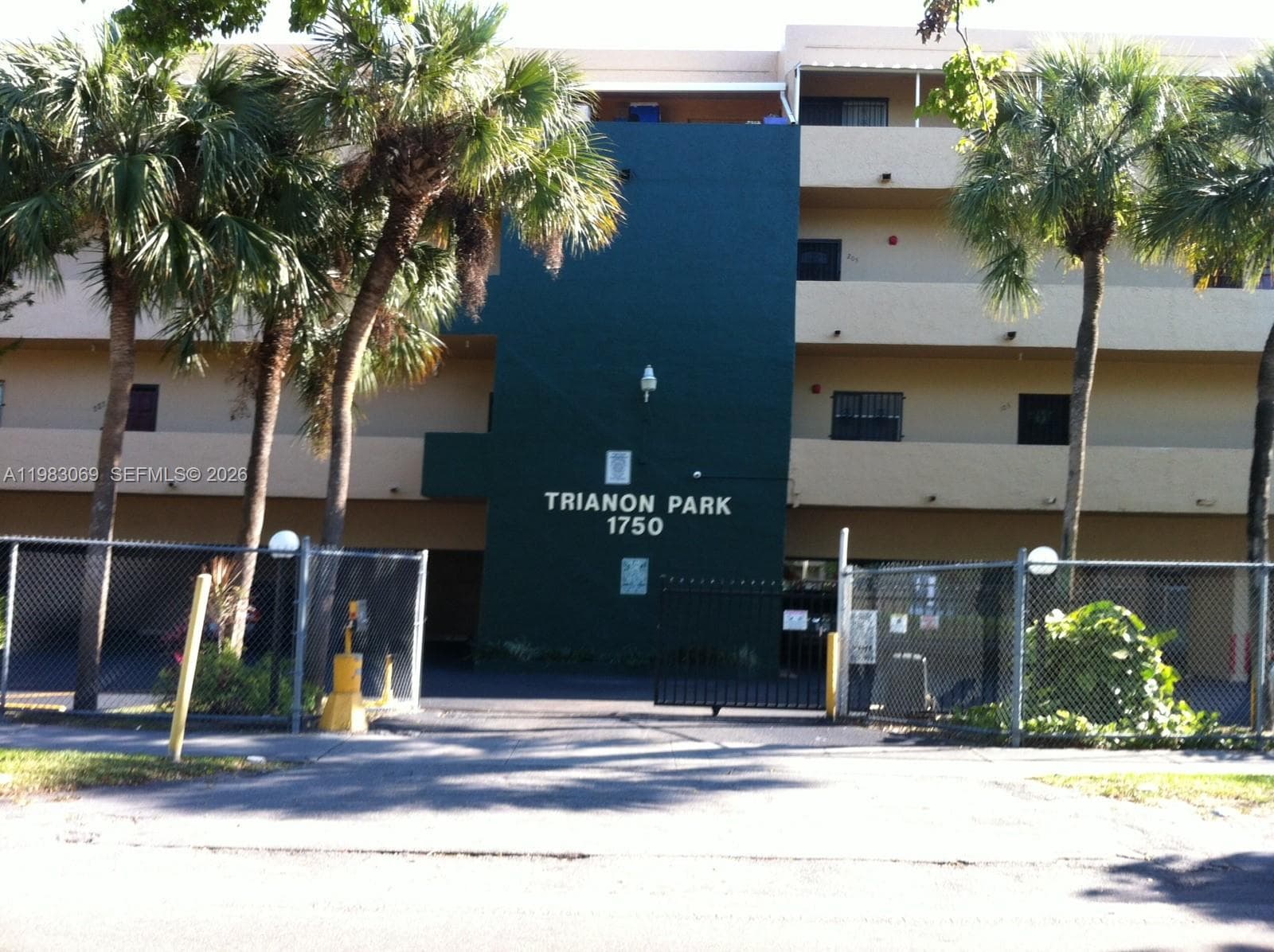1750 W 56 st # 112, Hialeah FL 33012