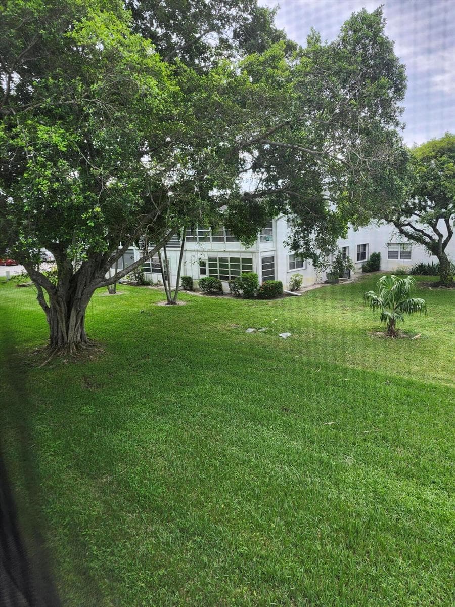 272 Tilford M, Deerfield Beach FL 33442 photo 3