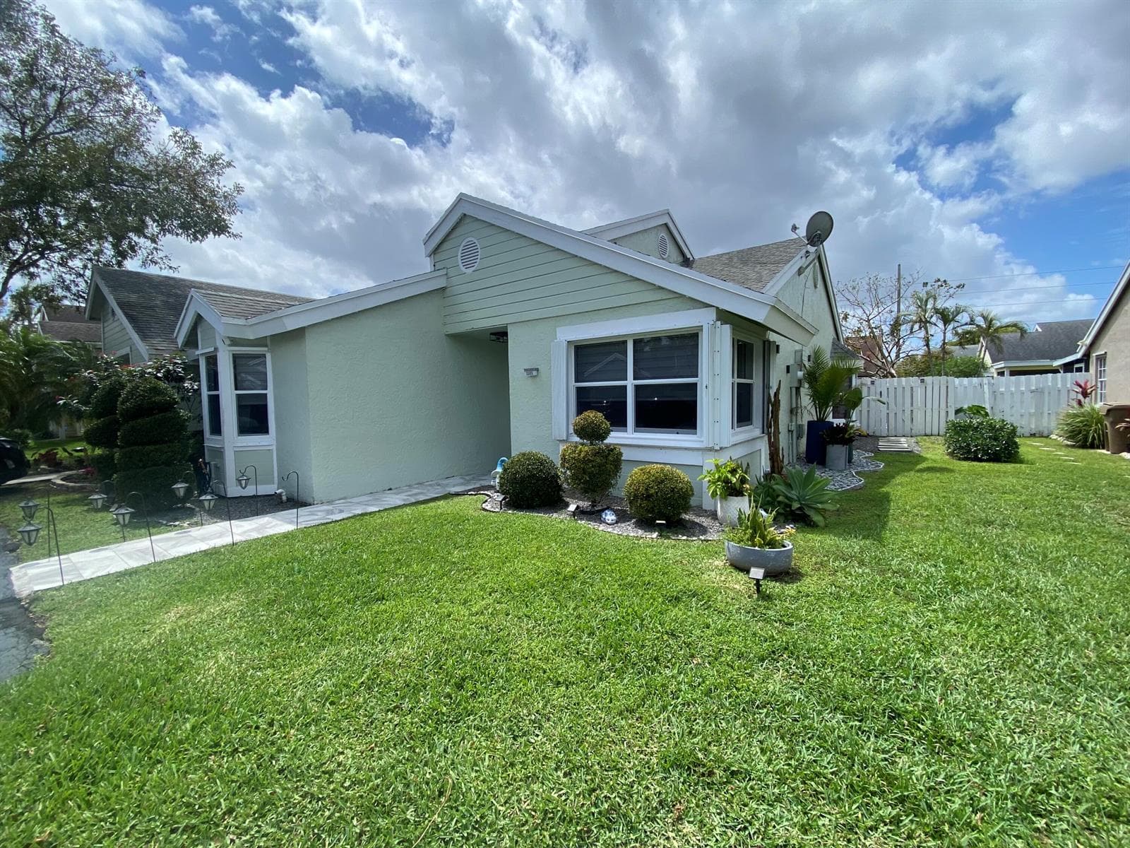 1101 SW 111th Terrace, Davie FL 33324 photo 3