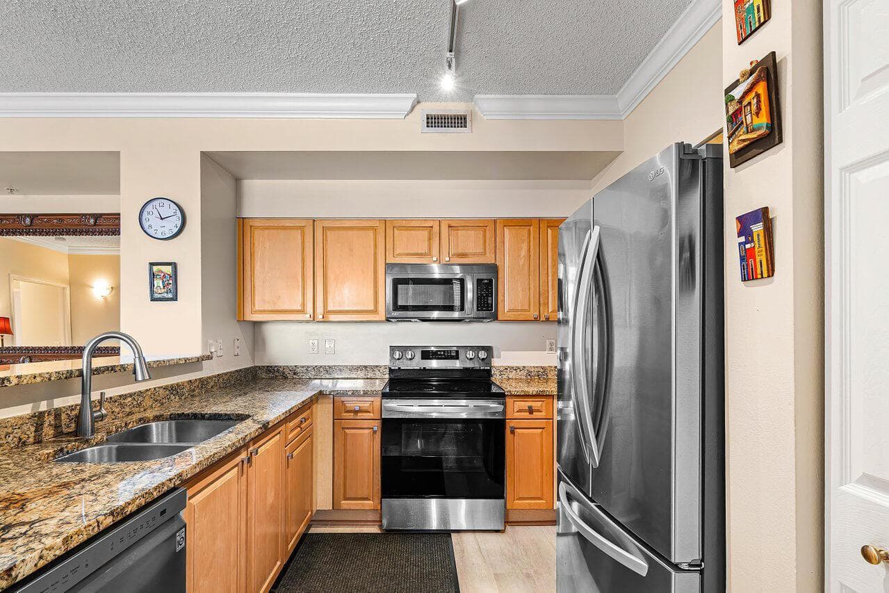 616 Clearwater Park Road # 1206, West Palm Beach FL 33401 photo 3