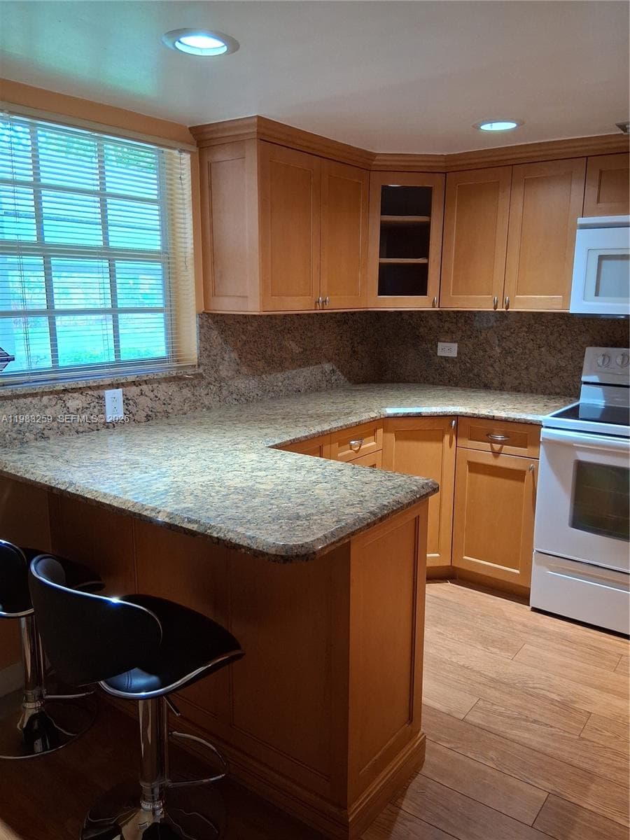 7556 Stirling Rd # 123, Davie FL 33024 photo 3