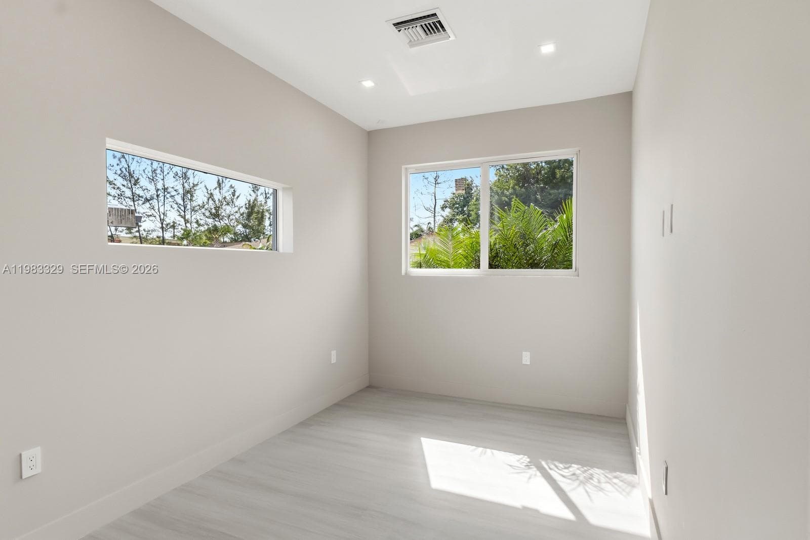 1028 NW 8th Ave, Fort Lauderdale FL 33311 photo 2