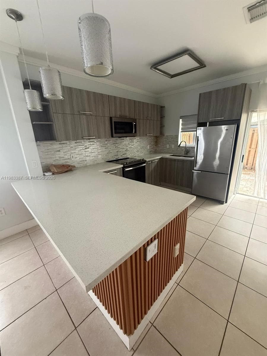 10776 NW 83rd Ter # 19, Doral FL 33178 photo 3