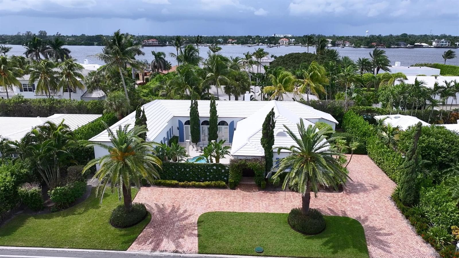 2258 E Ibis Isle Rd Road E, Palm Beach FL 33480 photo 3