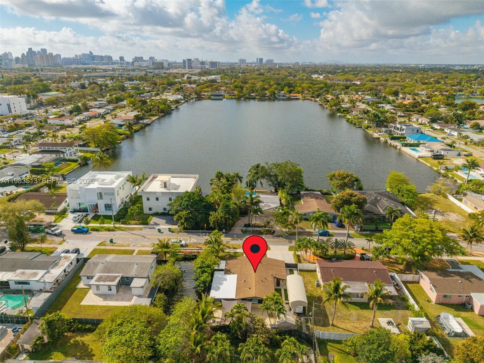 2485 NE 214th St, Miami FL 33180 photo 2