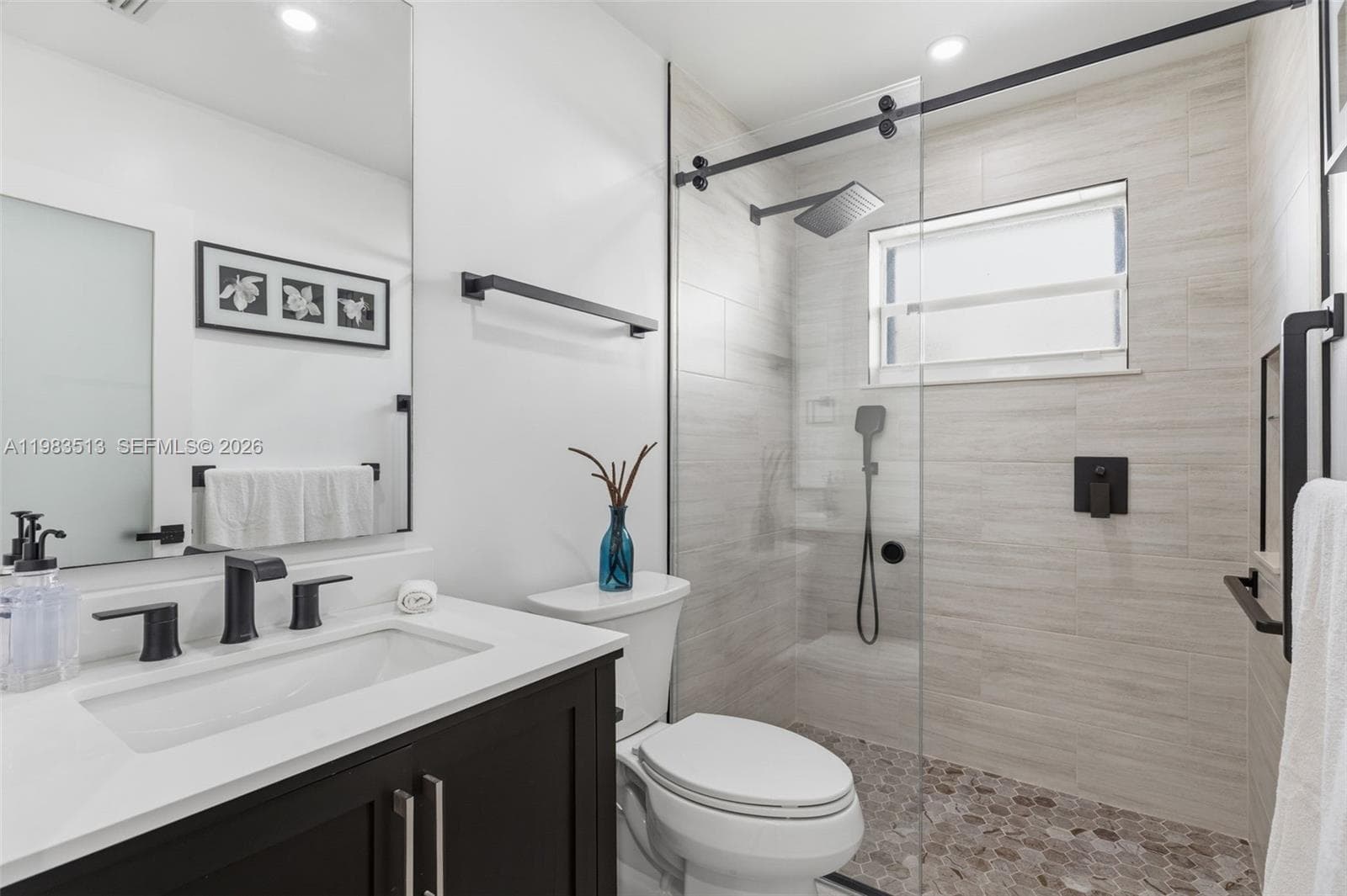 2485 NE 214th St, Miami FL 33180 photo 5