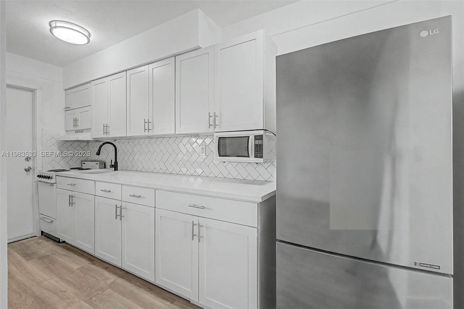 60 NW 79th St # 10, Miami, FL 33150 photo 3
