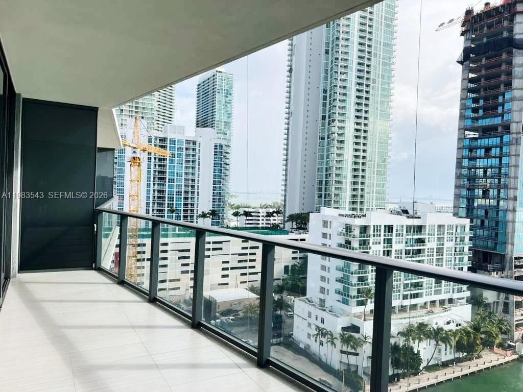 460 NE 28th St # 1407, Miami FL 33137 photo 2