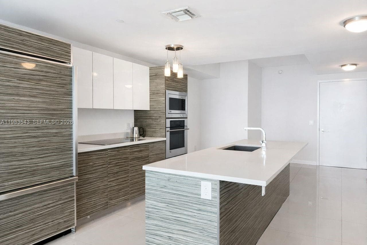 460 NE 28th St # 1407, Miami FL 33137 photo 4