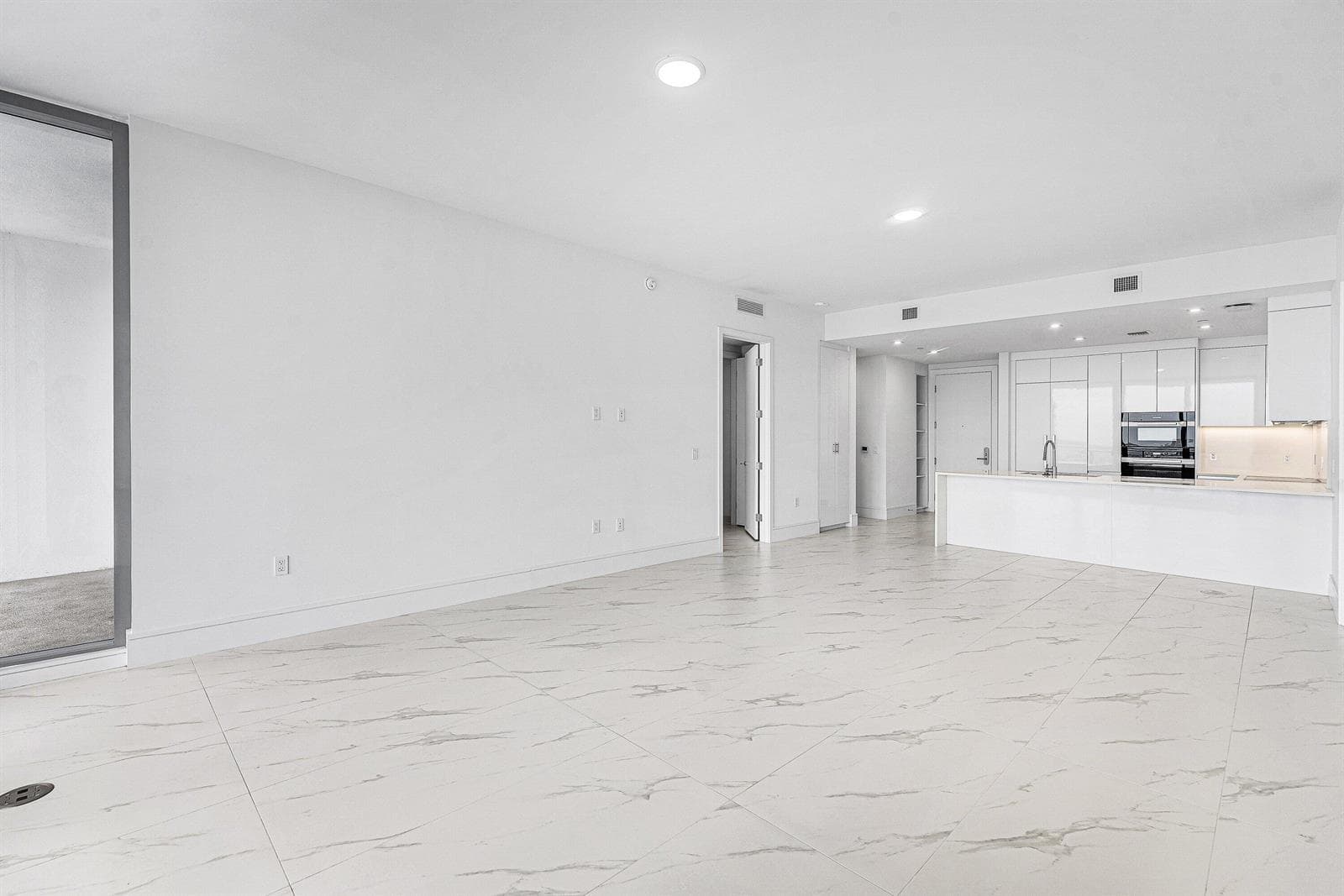 220 Lake Shore Drive # 1613, Lake Park FL 33403 photo 4