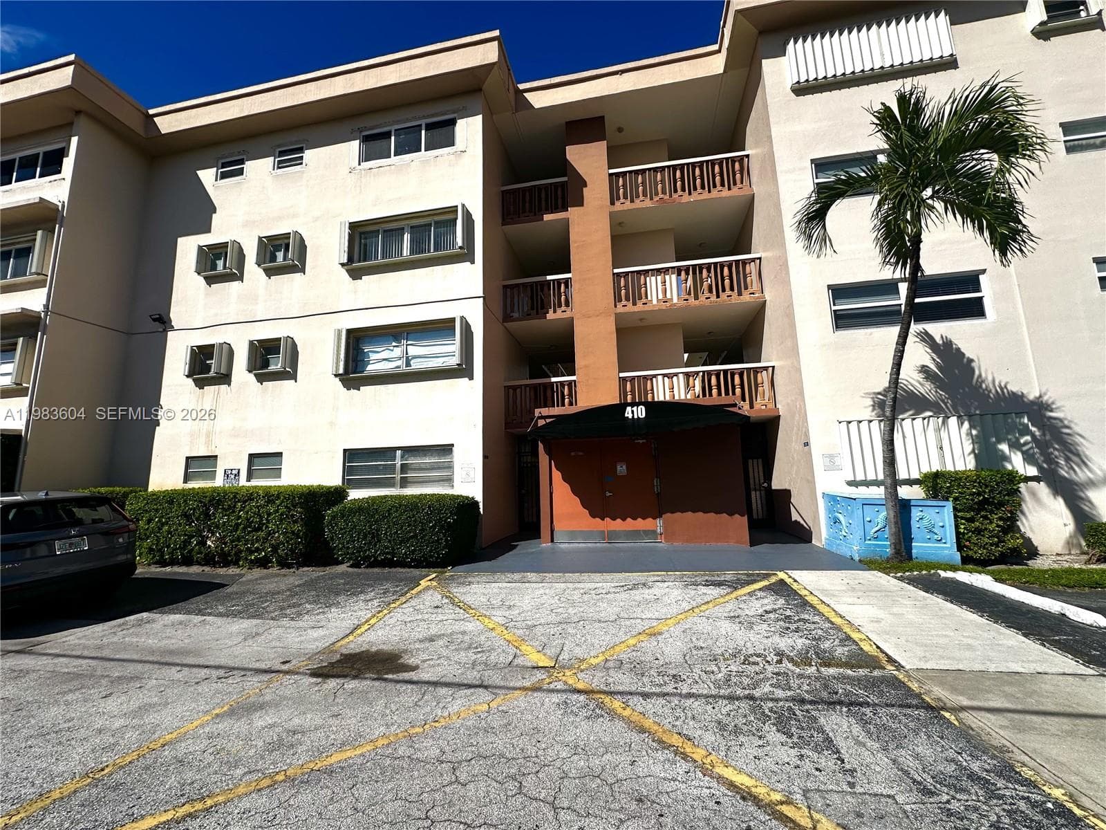 410 SE 2nd St # 102, Hallandale Beach FL 33009 photo 2