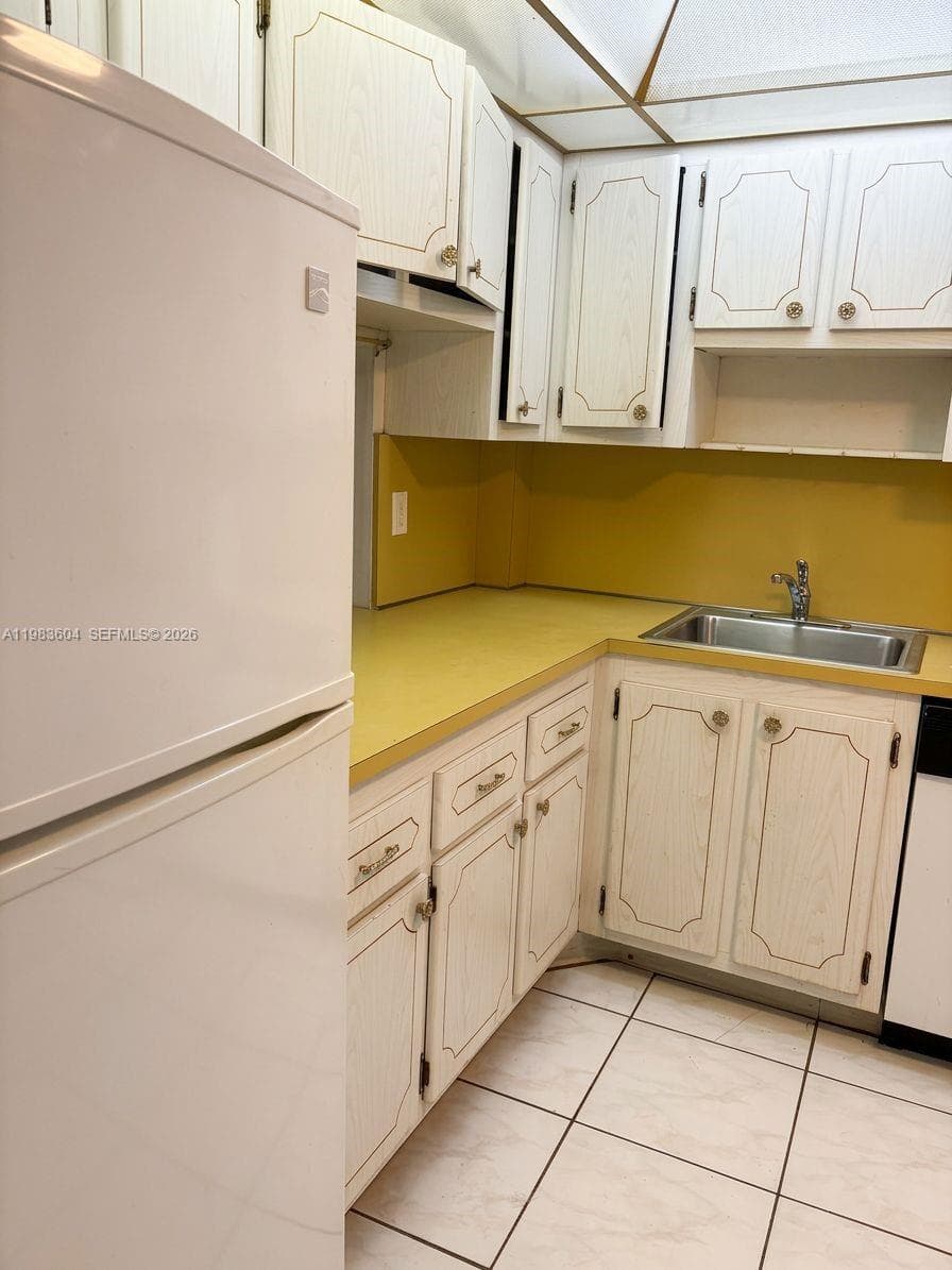 410 SE 2nd St # 102, Hallandale Beach FL 33009 photo 5