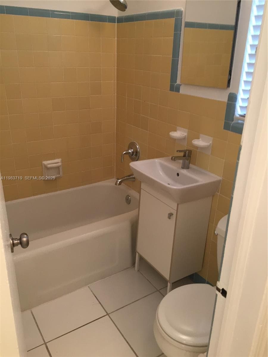 535 74 # 7, Miami Beach FL 33141 photo 2