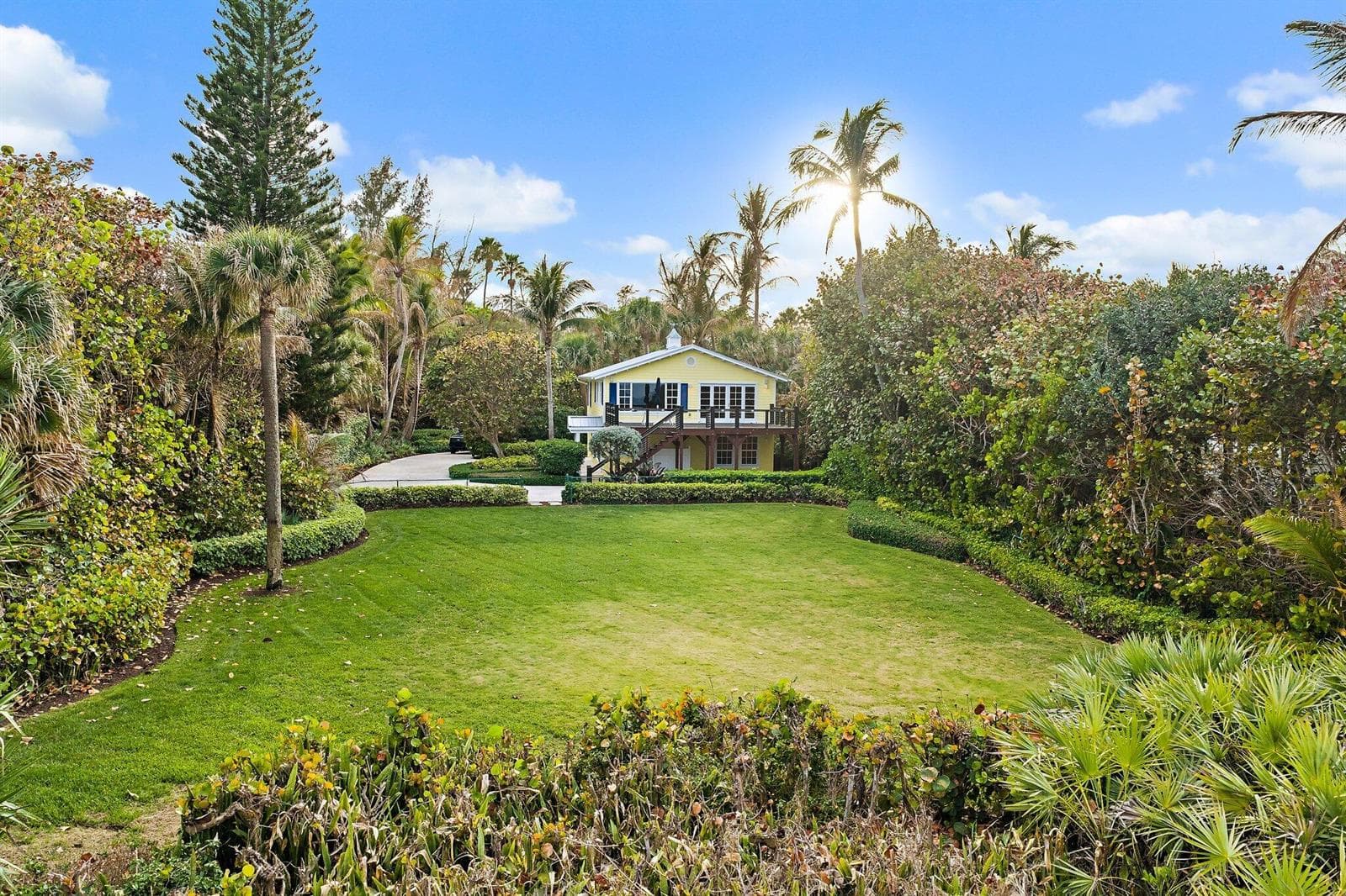 31 N Beach Road, Jupiter Island FL 33455 photo 4