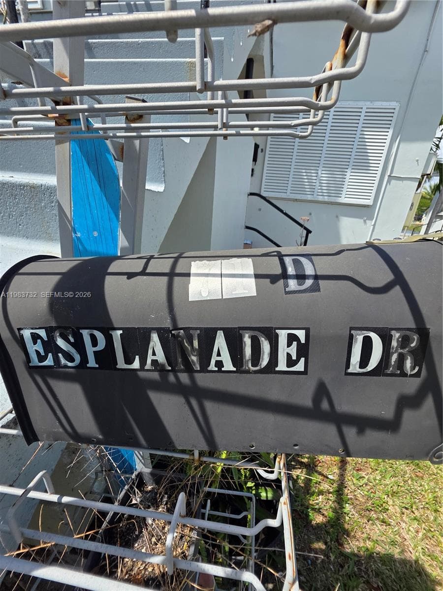 71 Esplanade Dr # D, Miami Springs FL 33166 photo 3