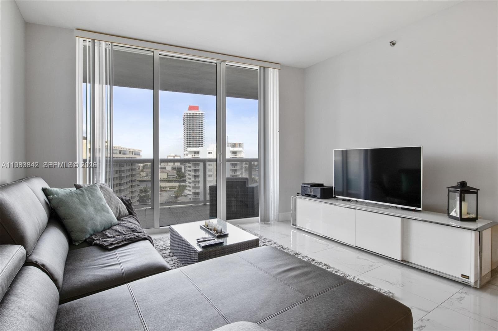 1800 S Ocean Dr # 909, Hallandale Beach FL 33009