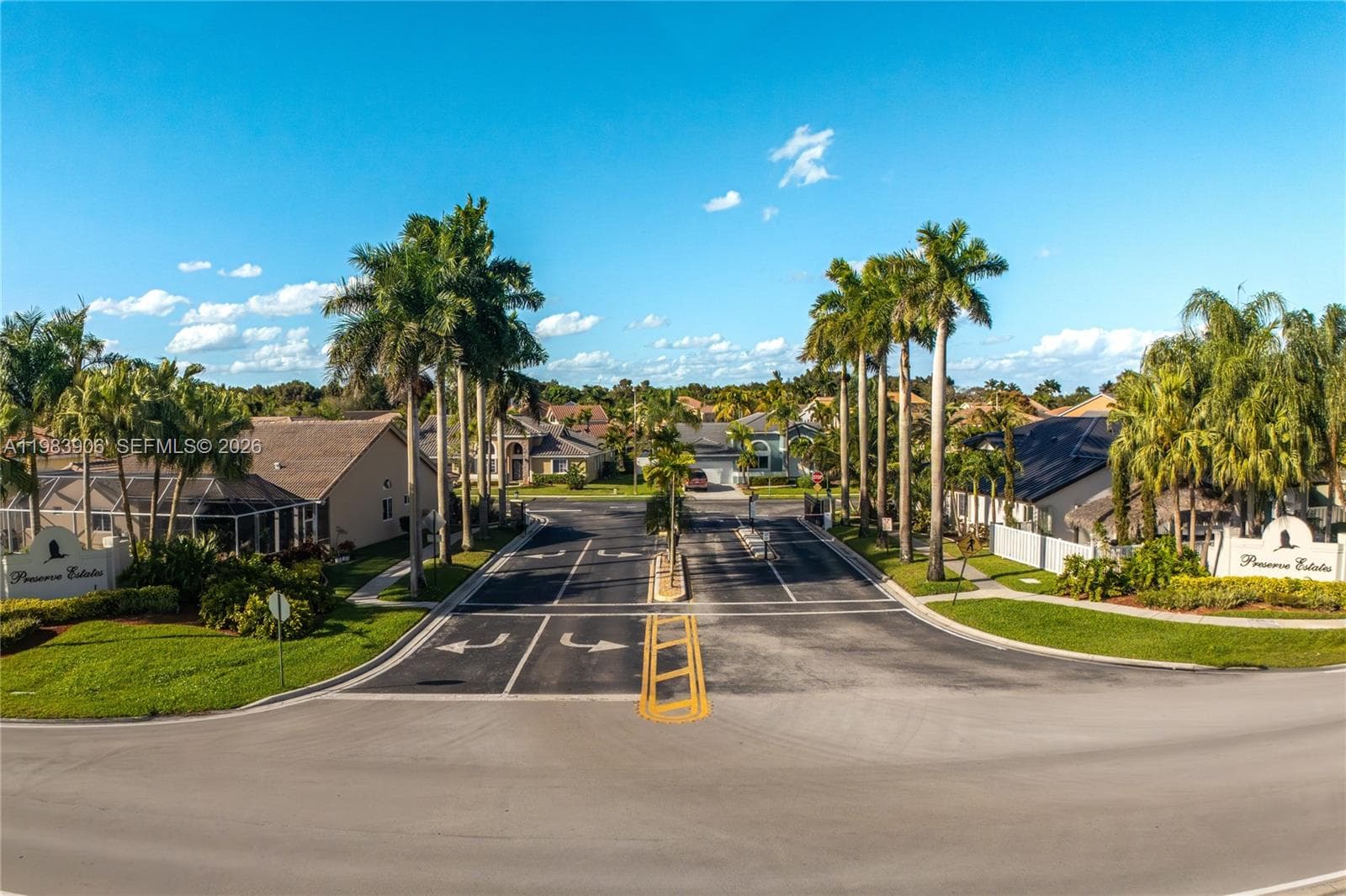 930 NW 197th Ave, Pembroke Pines FL 33029 photo 5