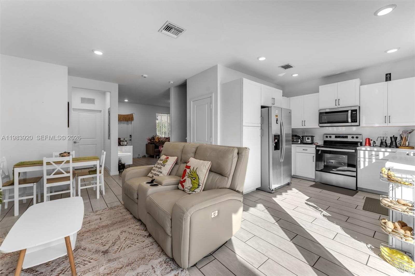 1056 SE 24th Ave, Homestead FL 33035 photo 5