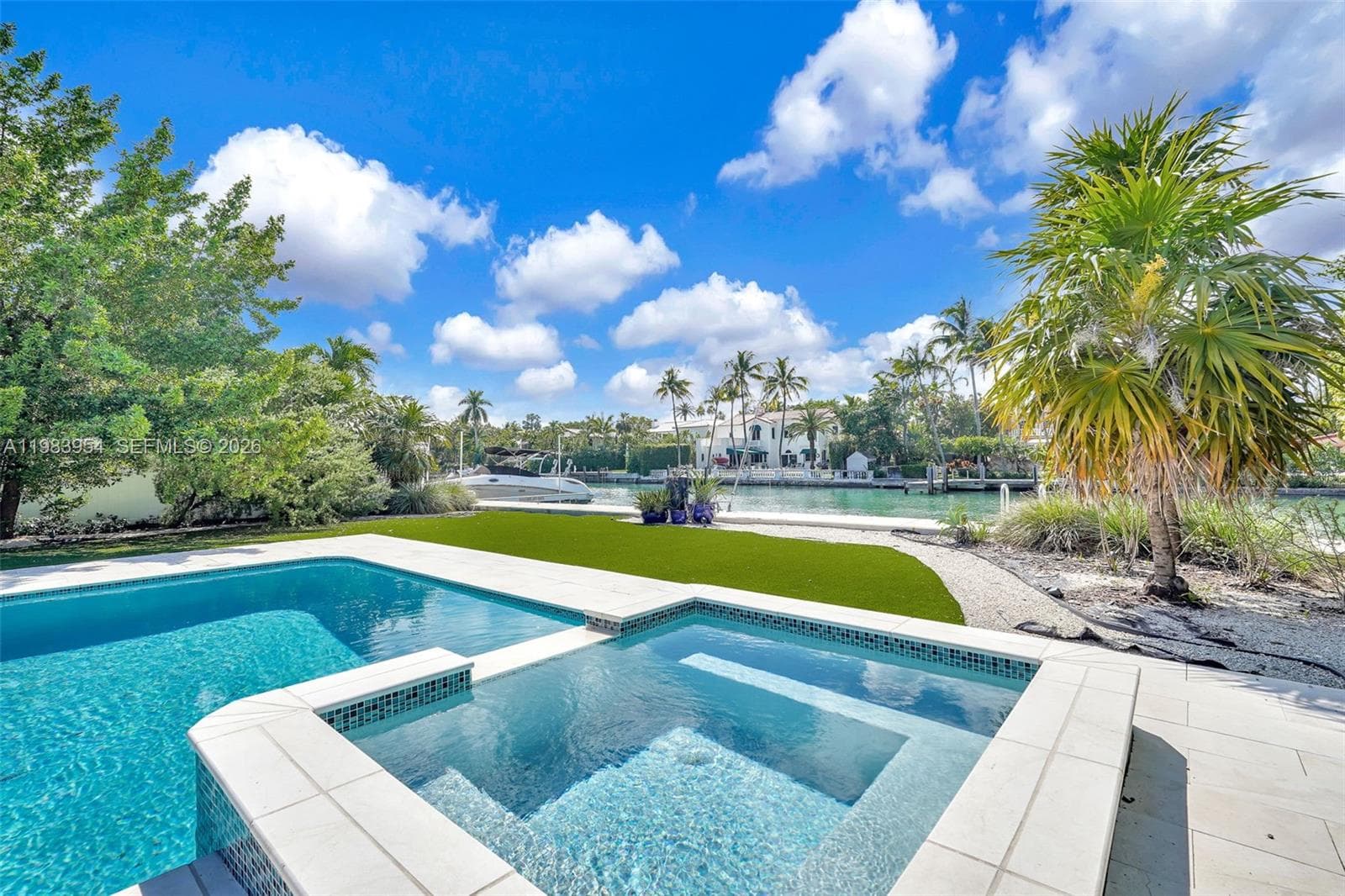 4560 Prairie Ave, Miami Beach FL 33140 photo 4