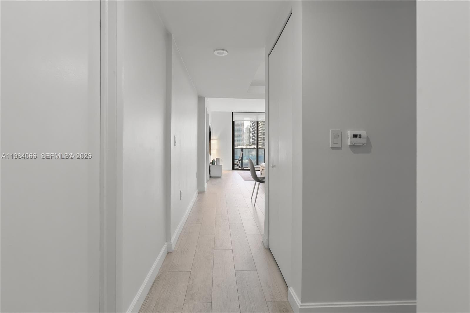 45 SW 9th St # 1405, Miami FL 33130 photo 5