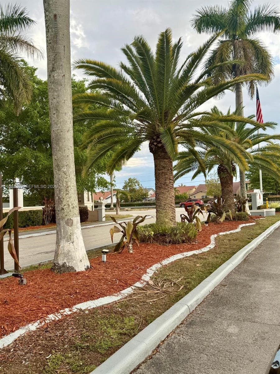 3858 SW 153rd Pl, Miami FL 33185 photo 3