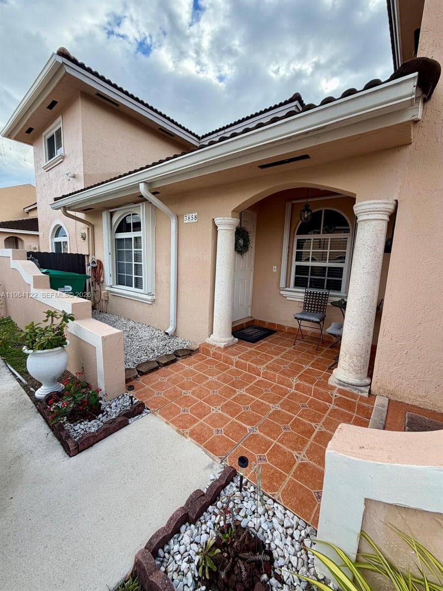 3858 SW 153rd Pl, Miami FL 33185 photo 5