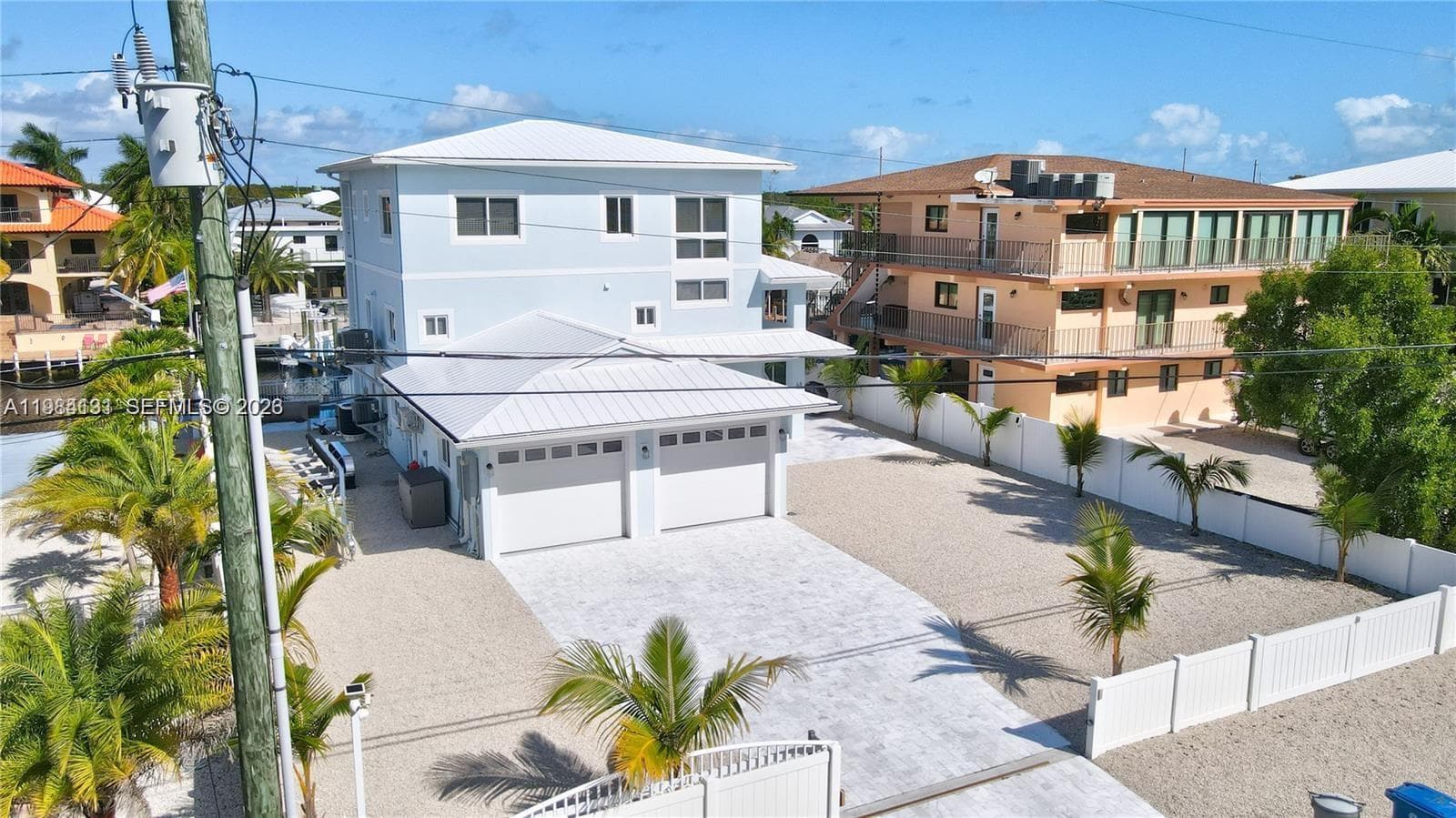 48 S Andros Rd, Key Largo FL 33037 photo 2