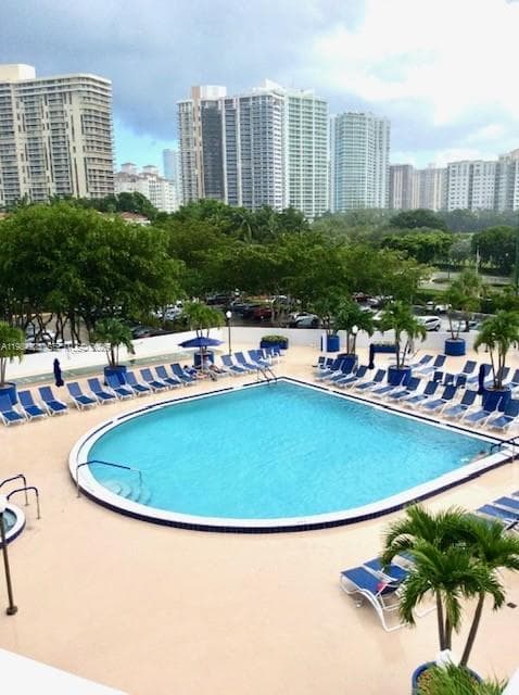 3701 N Country Club Dr # 504, Aventura FL 33180