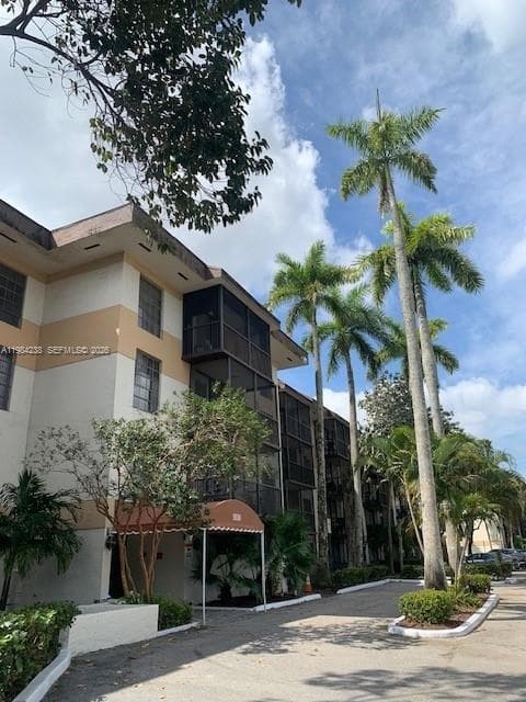 5550 NW 44th St # 404B, Lauderhill FL 33319