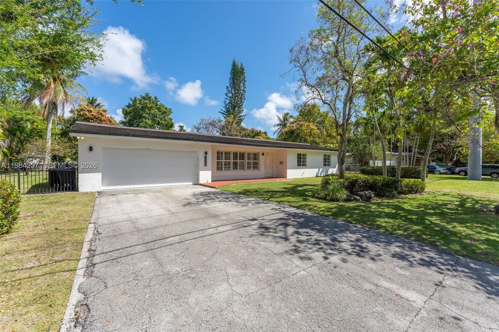 12945 SW 82nd Ave, Pinecrest FL 33156 photo 2