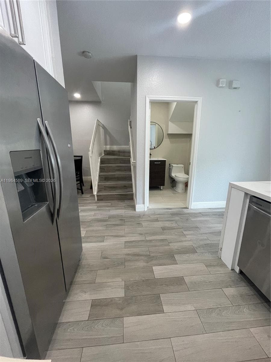 8900 SW 226th Ter, Cutler Bay FL 33190 photo 2