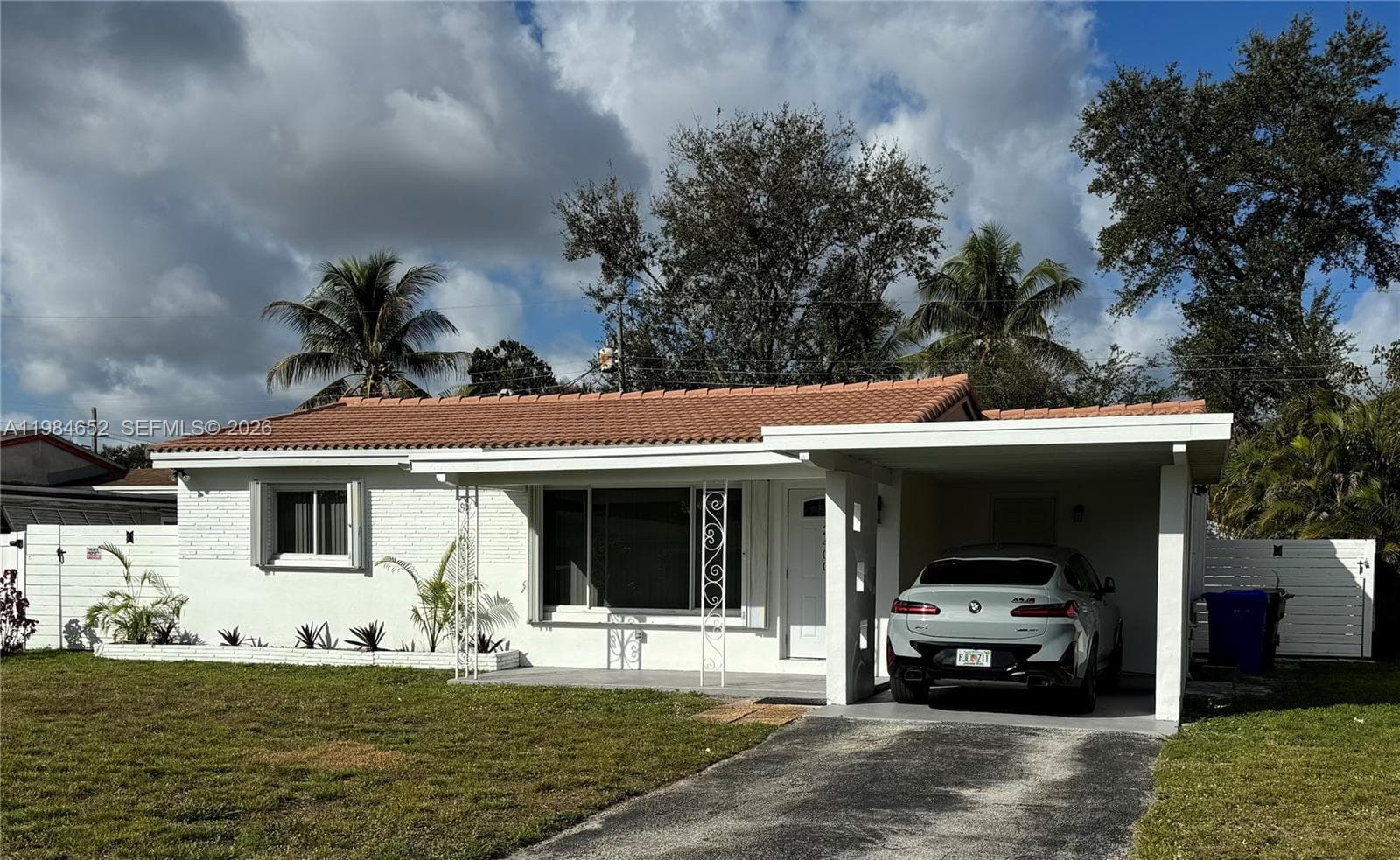 2400 N 57th Way, Hollywood FL 33021 photo 5