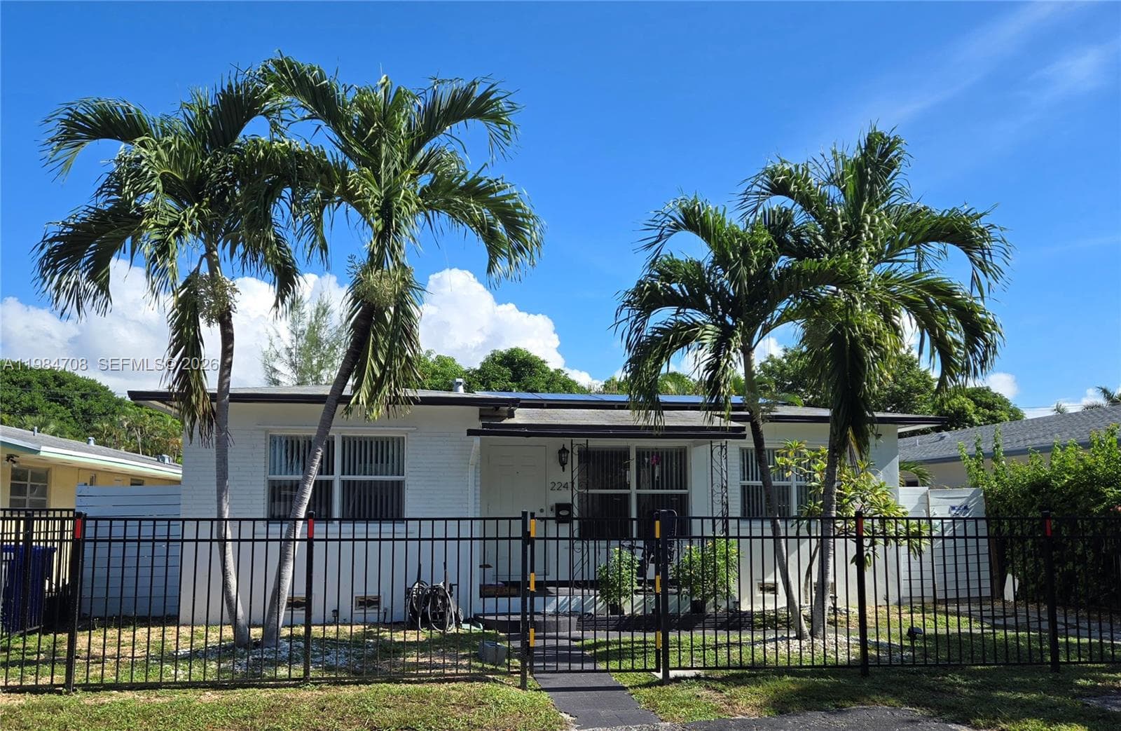 2247 Jackson St, Hollywood FL 33020 photo 4